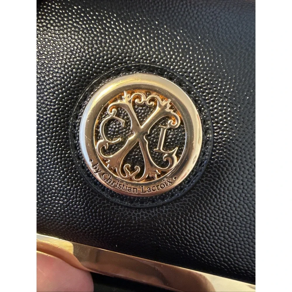 NEW CXL by‎ Christian Lacroix Women's Glam Caviar Clutch w/Detachable Chain
